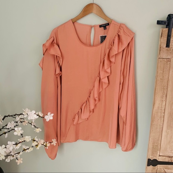 Lane Bryant Asymmetrical Ruffle Top NWT Size 28 - Picture 3 of 6